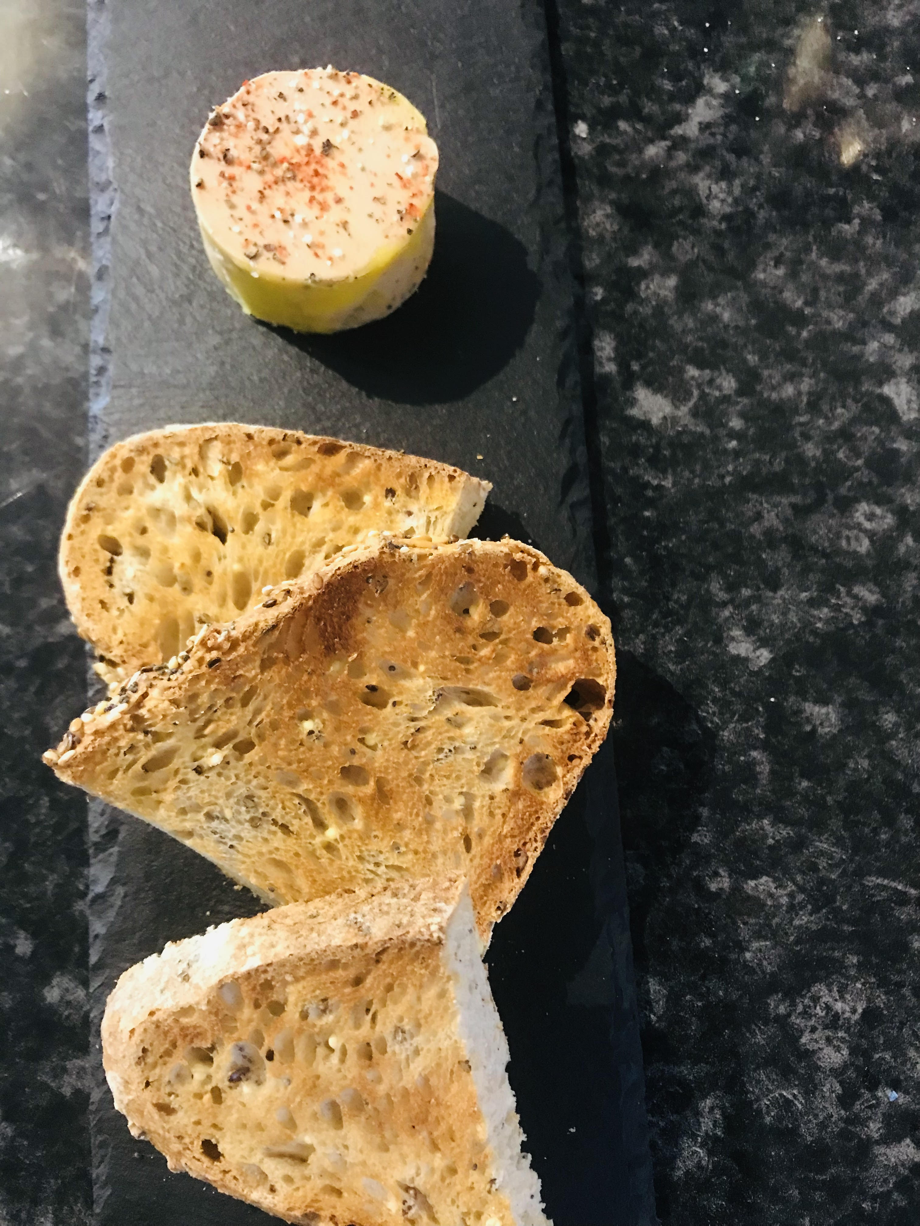 Foie gras de canard IGP (50gr.) , pain de campagne grillé